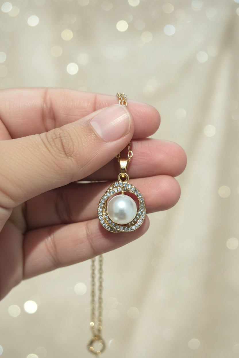 Pearl Knot Pendant Necklace