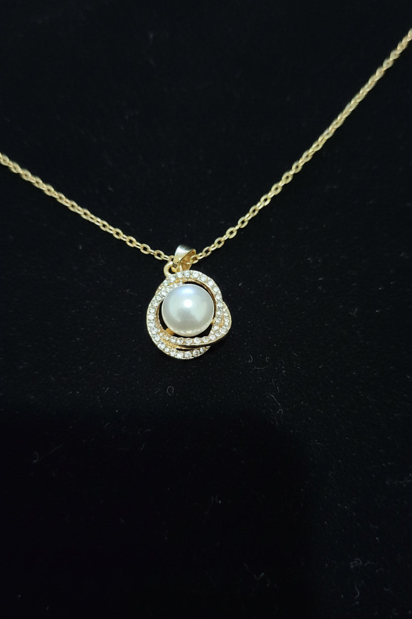 Pearl Knot Pendant Necklace
