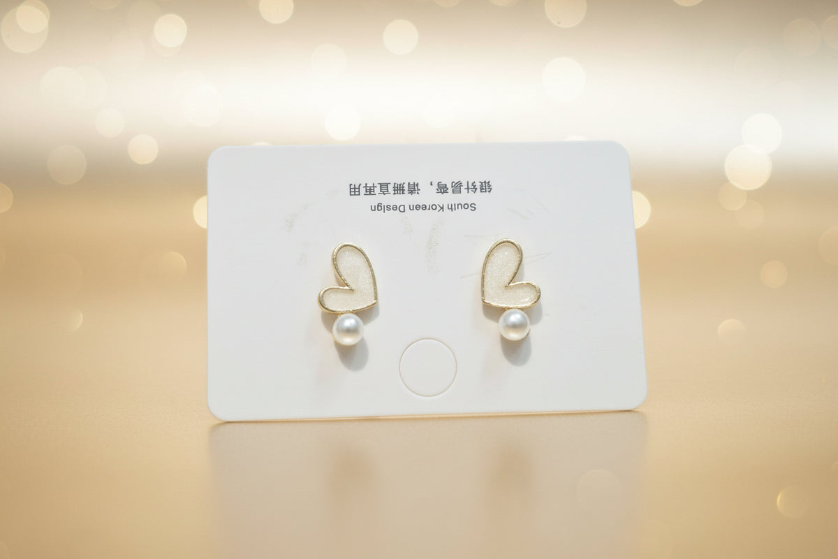 Pearly heart studs